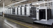 Компания Daily Printing заменила три конкурентные печатные машины новой восьмикрасочной машиной Komori GL40 H-UV с переворотом листа