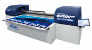 Тандем Screen и Caldera раскрывает истинную производительность широкоформатных печатных машин Truepress Jet W3200UV
